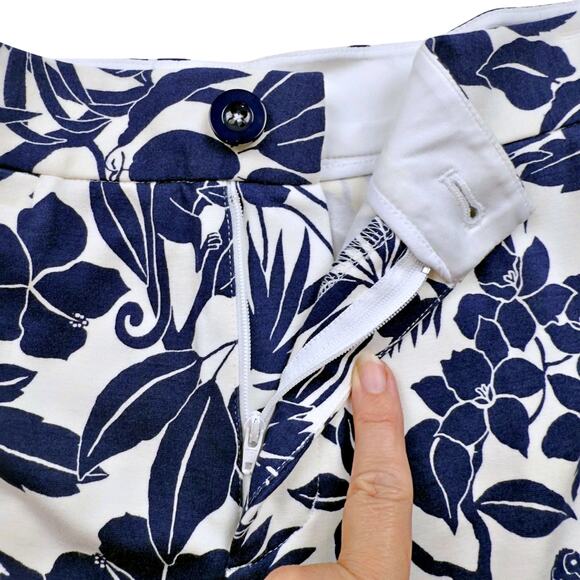 Tori Richard Social Gathering Blue White Tropical Nola Short Sz 10 Hawaiian NWT - Picture 4 of 9